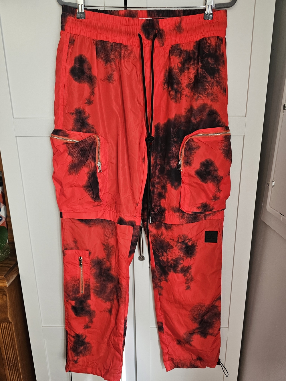 NWT EPTM The Perfect Example Red Black Tie Dye Convertible Cargo Pants Shorts L
